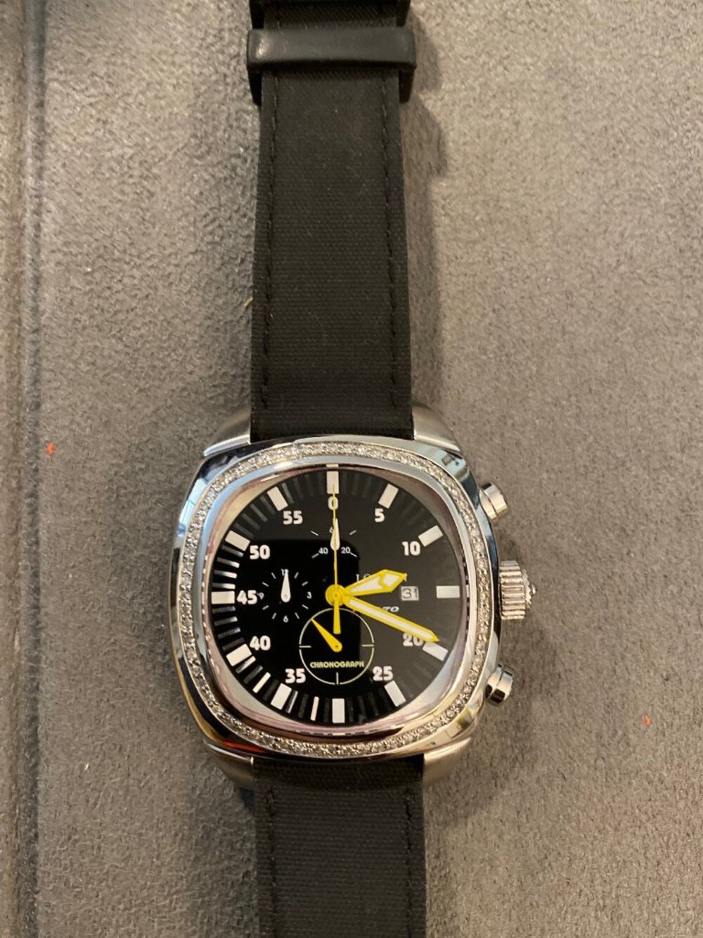 VINTAGE LOCMAN 1970 DIAMOND BEZEL BLACK CHRONOGRAPH WATCH